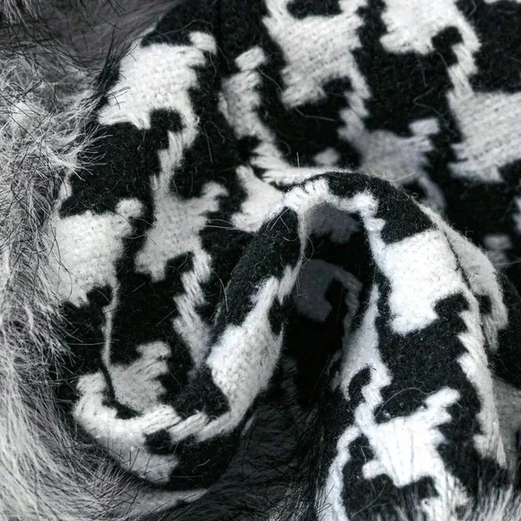 Black And White Casual Women's Faux Fur Trimmed Woolen Houndstooth Jacket - Picture 6 of 6